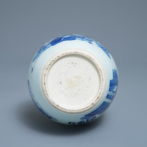 Een Chinese blauw-witte flesvormige vaas met go-spelers, 19/20e eeuw — foto 6