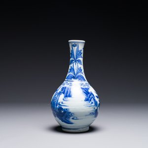 Een Chinese blauw-witte flesvormige vaas, Transitie periode — foto 3
