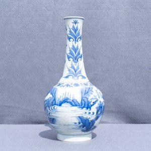 Een Chinese blauw-witte flesvormige vaas, Transitie periode — foto 18