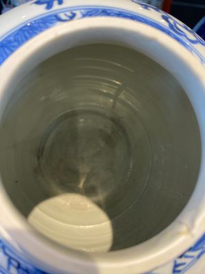 Een Chinese blauw-witte gemberpot met spelende jongens met een qilin, Kangxi — foto 8