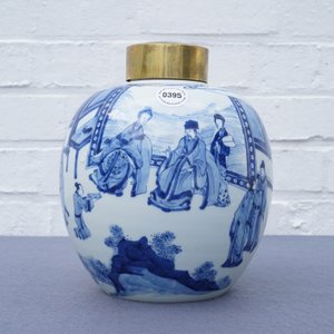 Een Chinese blauw-witte gemberpot met verguld deksel, Jiajing merk, Kangxi — foto 8