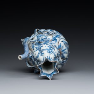 Een Chinese blauw-witte 'granaatappel' kendi met goudophoging, Wanli — foto 8