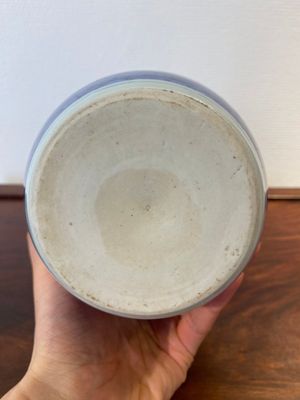 Een Chinese blauw-witte Hatcher-type dekselvaas, Shunzhi — foto 10