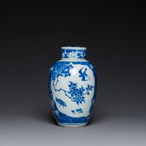 Een Chinese blauw-witte Hatcher-type dekselvaas, Shunzhi — foto 2
