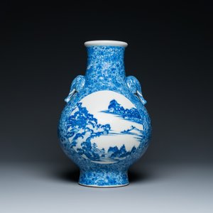 Een Chinese blauw-witte 'hu' vaas met olifantenoren, Qianlong merk, Republiek — foto 3