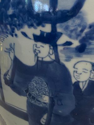 Een Chinese blauw-witte 'Jia Guan Jin Jue 加官晉爵' dekselvaas, Transitie periode — foto 4
