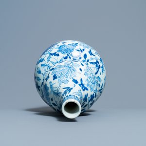 Een Chinese blauw-witte kalebasvaas, 19e eeuw — foto 5