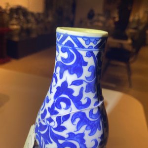 Een Chinese blauw-witte kalebasvaas, Kangxi — foto 19