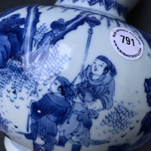 Een Chinese blauw-witte kalebasvaas met figuratief decor, Transitie periode — foto 25