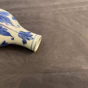 Een Chinese blauw-witte kalebasvaas met figuratief decor, Transitie periode — foto 7