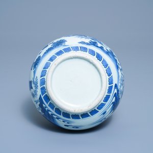 Een Chinese blauw-witte kalebasvaas met figuratief decor, Transitie periode — foto 6