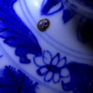 Een Chinese blauw-witte kalebasvaas met figuratief decor, Transitie periode — foto 12