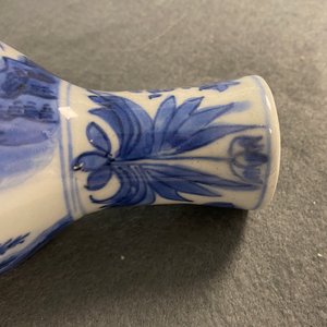 Een Chinese blauw-witte kalebasvaas met figuren in een landschap, Transitie periode — foto 11