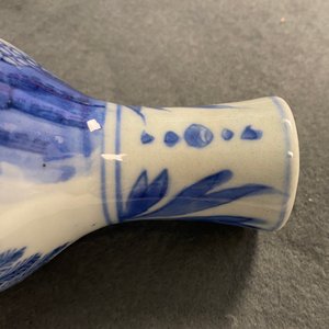 Een Chinese blauw-witte kalebasvaas met figuren in een landschap, Transitie periode — foto 8