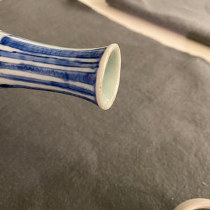 Een Chinese blauw-witte kalebasvaas met floraal decor, Wanli — foto 7