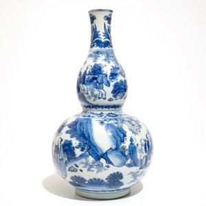 Een Chinese blauw-witte kalebasvaas met geleerden, Transitie periode, Chongzhen — foto 2