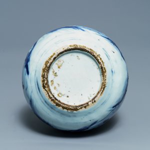 Een Chinese blauw-witte kalebasvaas, Wanli — foto 6