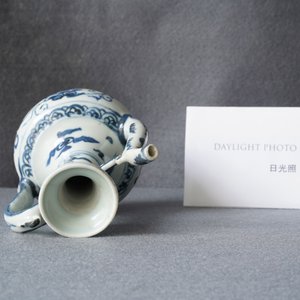 Een Chinese blauw-witte kan met druiventrossen, Ming — foto 11
