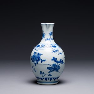 Een Chinese blauw-witte kan met floraal decor, Transitie periode — foto 4