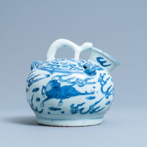 Een Chinese blauw-witte kan met 'vliegende paarden', Wanli — foto 4