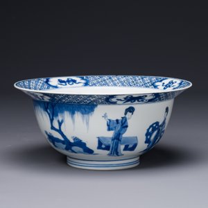 Een Chinese blauw-witte 'klapmuts' kom met een moordscène, Chenghua merk, Kangxi — foto 3