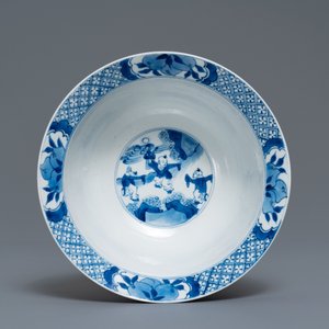 Een Chinese blauw-witte klapmutskom, Kangxi merk en periode — foto 6