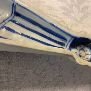 Een Chinese blauw-witte ko-sometsuke schotel in de vorm van een waaier voor de Japanse markt, Tianqi/Chongzhen — foto 14
