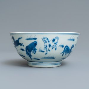 Een Chinese blauw-witte kom met 'De acht paarden van generaal Mu Wang', Yongle merk, Kangxi — foto 3