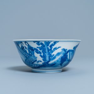 Een Chinese blauw-witte kom met decor van figuren in een landschap, Kangxi merk en periode — foto 3