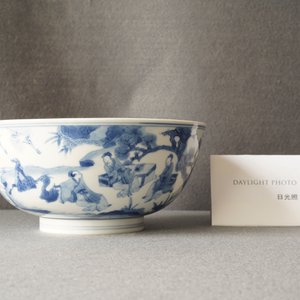 Een Chinese blauw-witte kom met geleerden en hun dienaars, Kangxi merk en periode — foto 22