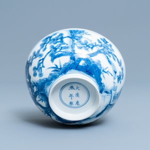 Een Chinese blauw-witte kom met geleerden en hun dienaars, Kangxi merk en periode — foto 7