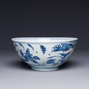 Een Chinese blauw-witte kom met mandarijneenden in een lotusvijver, Wanli — foto 3