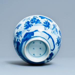 Een Chinese blauw-witte kom met onsterfelijken, Kangxi — foto 6