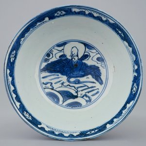 Een Chinese blauw-witte kom met Shou Lao op een kraanvogel, Transitie periode, 1620-1683 — foto 6
