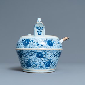 Een Chinese blauw-witte lijmpot voor de Indonesische of Vietnamese markt, Kangxi — foto 4