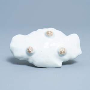 Een Chinese blauw-witte lingzhi-vormige ko-sometsuke schotel, Tianqi — foto 2