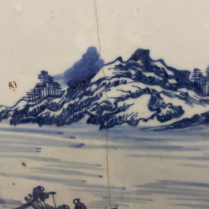 Een Chinese blauw-witte octagonale tuinzit met landschapsdecor, Qianlong — foto 10