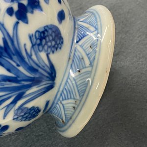 Een Chinese blauw-witte olie- en azijnfles met twee tuiten, Kangxi — foto 14