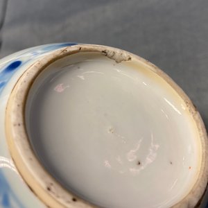Een Chinese blauw-witte peervormige vaas, Kangxi — foto 15