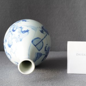 Een Chinese blauw-witte peervormige vaas, Kangxi — foto 22