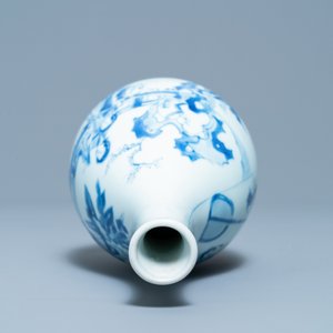 Een Chinese blauw-witte peervormige vaas, Kangxi — foto 9