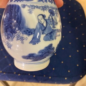 Een Chinese blauw-witte peervormige vaas, Transitie periode — foto 11