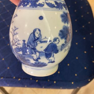 Een Chinese blauw-witte peervormige vaas, Transitie periode — foto 10