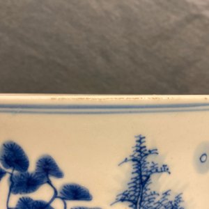 Een Chinese blauw-witte penselenbeker met een fijn landschap, Kangxi — foto 13