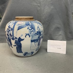 Een Chinese blauw-witte pot met figuratief decor, 19e eeuw — foto 7