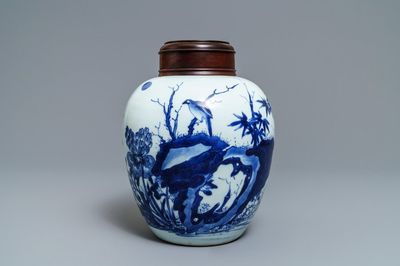 Een Chinese blauw-witte pot met vogels bij bloesems, Transitie periode