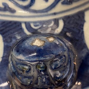 Een Chinese blauw-witte pot met vogels in een landschap, Wanli — foto 22