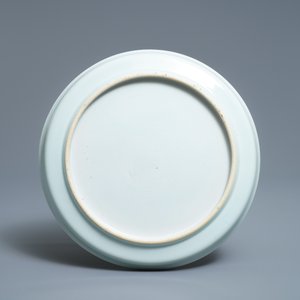 Een Chinese blauw-witte 'rivierlandschap' schotel, Kangxi/Yongzheng — foto 2