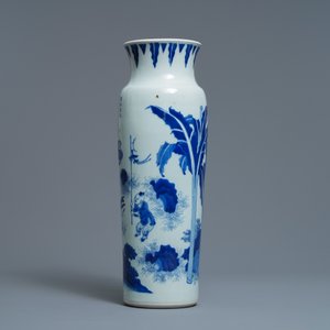 Een Chinese blauw-witte rouleau vaas met een zeldzame voorstelling van Zhang Xiang, Transitie periode — foto 4