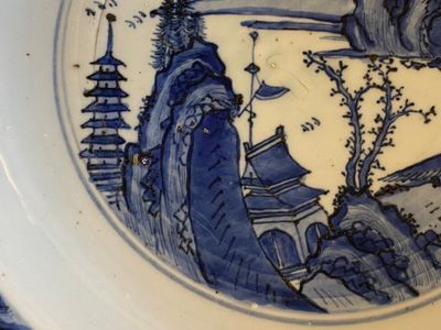 Een Chinese blauw-witte schotel met een fijn landschap, Jiajing — foto 4